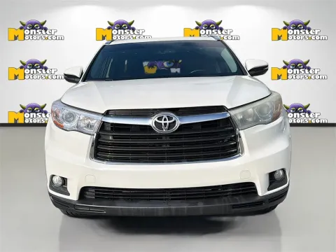Photos of 2016 Toyota Highlander XLE V6 for sale in Louisville, TN at Monster Motors - Knoxville, TN