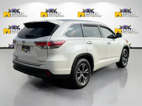 More photos of 2016 Toyota Highlander XLE V6 at Monster Motors - Knoxville, TN, TN