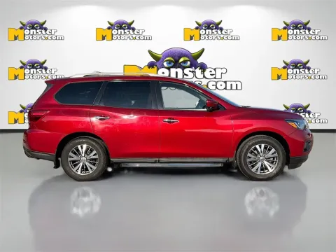 More photos of 2020 Nissan Pathfinder SL at Monster Motors - Knoxville, TN, TN