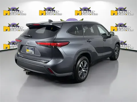 More photos of 2023 Toyota Highlander L at Monster Motors - Knoxville, TN, TN