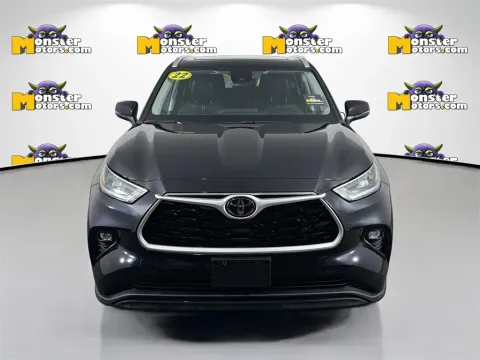 Photos of 2022 Toyota Highlander XLE for sale in Louisville, TN at Monster Motors - Knoxville, TN