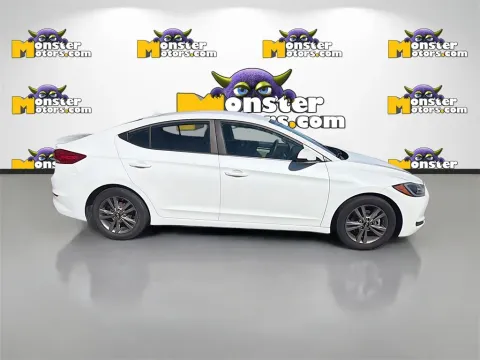 More photos of 2017 Hyundai Elantra SE at Monster Motors - Knoxville, TN, TN