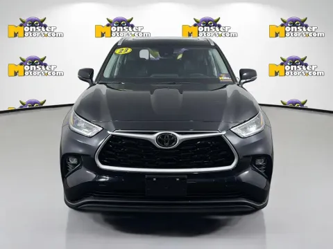 Photos of 2023 Toyota Highlander XLE for sale in Louisville, TN at Monster Motors - Knoxville, TN