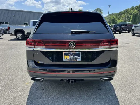 More photos of 2024 Volkswagen Atlas 2.0T SE w/Technology at Monster Motors - Knoxville, TN, TN