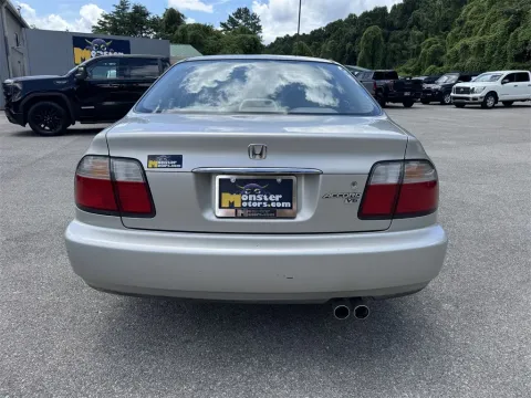 More photos of 1997 Honda Accord EX at Monster Motors - Knoxville, TN, TN