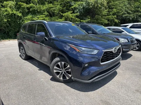 Another view of 2022 Toyota Highlander XLE for sale in Louisville, TN at Monster Motors - Knoxville, TN