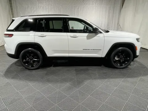 More photos of 2023 Jeep Grand Cherokee Limited at Monster Motors - Knoxville, TN, TN