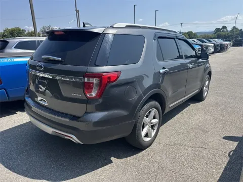More photos of 2017 Ford Explorer XLT at Monster Motors - Knoxville, TN, TN