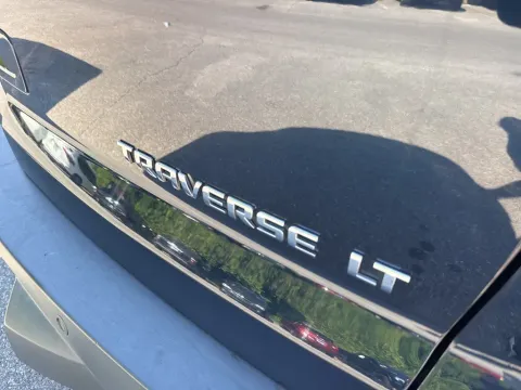 More photos of 2010 Chevrolet Traverse LT at Monster Motors - Knoxville, TN, TN