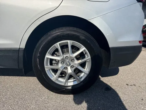 More photos of 2022 Chevrolet Equinox LT at Monster Motors - Knoxville, TN, TN