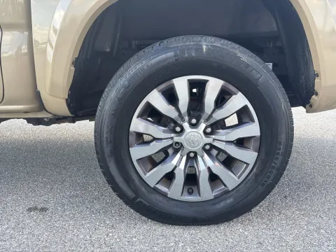 More photos of 2020 Toyota Tacoma Limited at Monster Motors - Knoxville, TN, TN