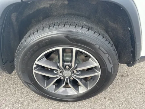 More photos of 2018 Jeep Grand Cherokee Limited at Monster Motors - Knoxville, TN, TN