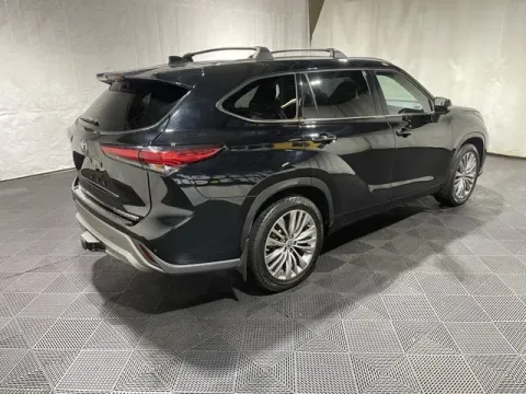 More photos of 2021 Toyota Highlander Platinum at Monster Motors - Knoxville, TN, TN