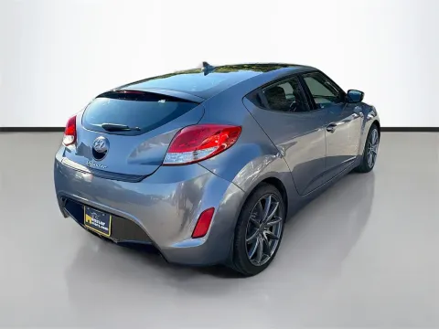 More photos of 2017 Hyundai Veloster Value Edition at Monster Motors - Knoxville, TN, TN
