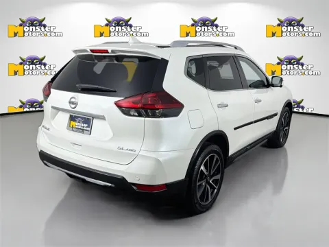 More photos of 2019 Nissan Rogue SL at Monster Motors - Knoxville, TN, TN