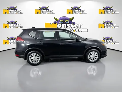 More photos of 2017 Nissan Rogue SV at Monster Motors - Knoxville, TN, TN