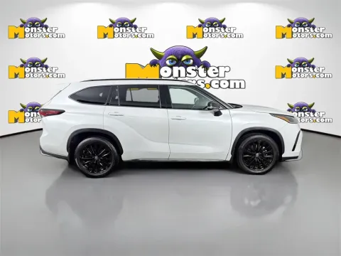 More photos of 2024 Toyota Highlander XSE at Monster Motors - Knoxville, TN, TN