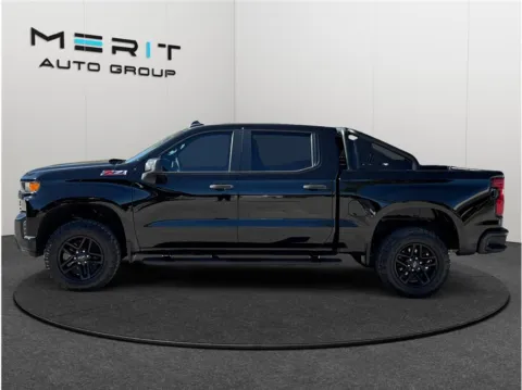 More photos of 2021 Chevrolet Silverado 1500 Crew Cab Custom Trail Boss Pickup 4D 5 3/4 ft at Merit Auto Group Atlantic, FL