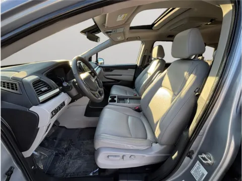 Photos of 2019 Honda Odyssey EX-L Minivan 4D for sale in Jacksonville, FL at Merit Auto Group Atlantic