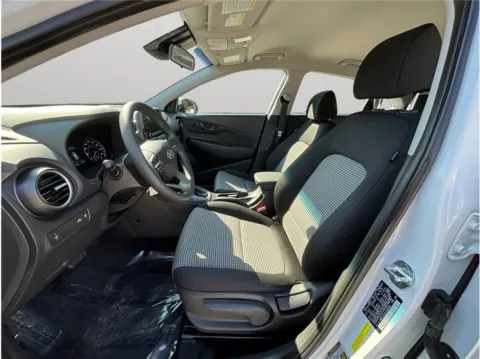 Photos of 2020 Hyundai Kona SE Sport Utility 4D for sale in Jacksonville, FL at Merit Auto Group Atlantic