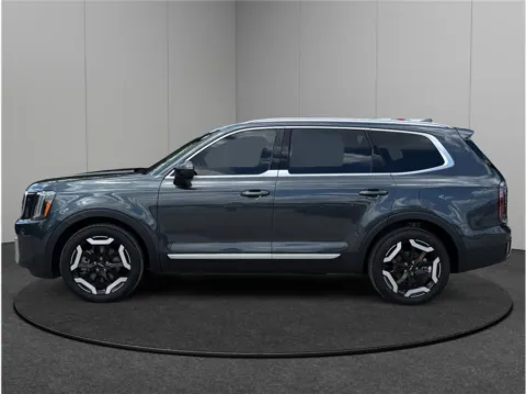 More photos of 2024 Kia Telluride EX Sport Utility 4D at Merit Auto Group Atlantic, FL