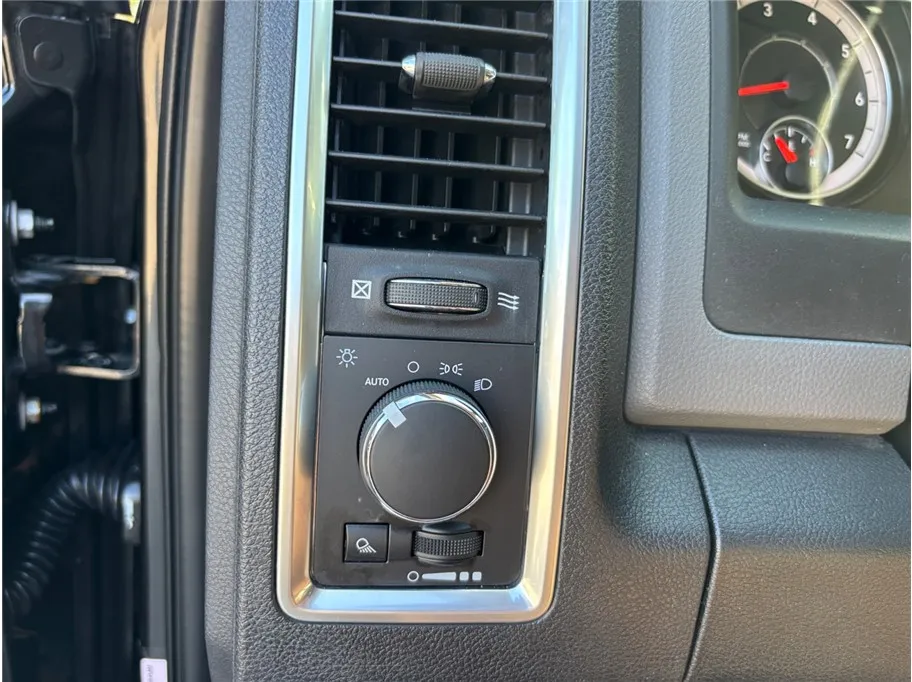 2017 RAM Ram 1500 Pickup SLT - Photo 22