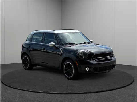 Black 2016 MINI Countryman Cooper S Hatchback 4D for sale in Jacksonville, FL