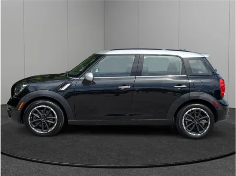 More photos of 2016 MINI Countryman Cooper S Hatchback 4D at Merit Auto Group Atlantic, FL