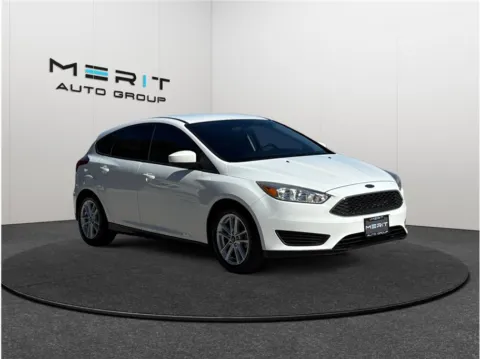 White 2018 Ford Focus SE Hatchback 4D for sale in Jacksonville, FL