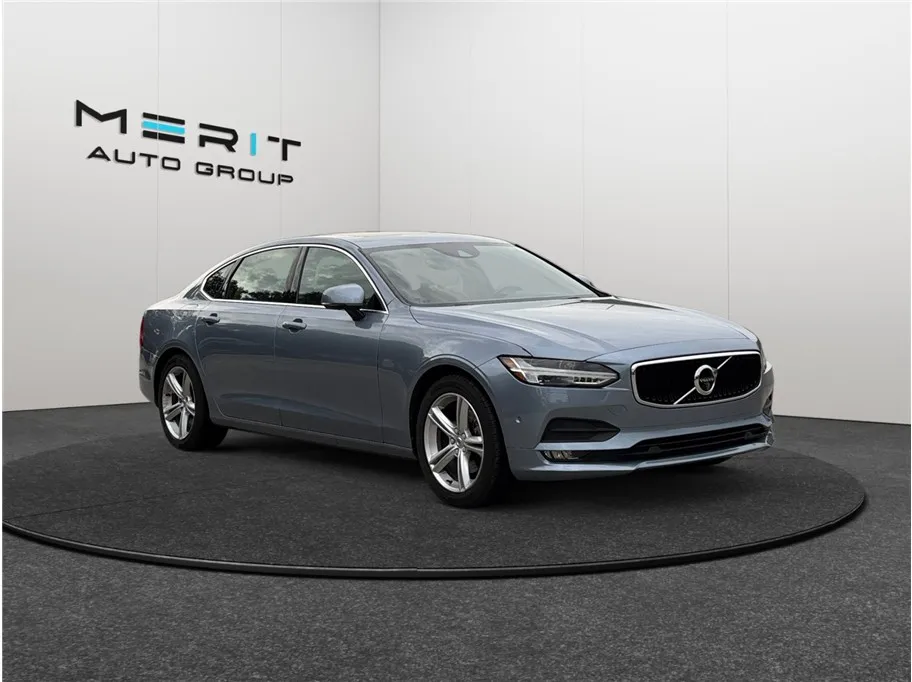 2018 Volvo S90 T5 Momentum Sedan 4D