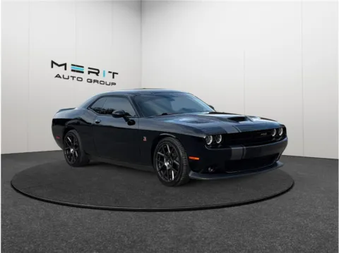 Black 2019 Dodge Challenger R/T Scat Pack Coupe 2D for sale in Jacksonville, FL