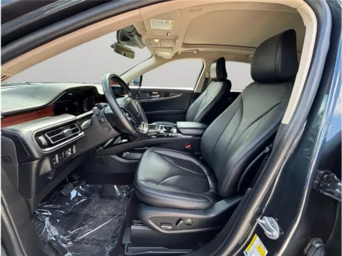 Photos of 2021 Lincoln Nautilus Reserve Sport Utility 4D for sale in Jacksonville, FL at Merit Auto Group Atlantic