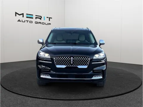 Another view of 2020 Lincoln Aviator Black Label Grand Touring Sport Utility 4D for sale in Jacksonville, FL at Merit Auto Group Atlantic