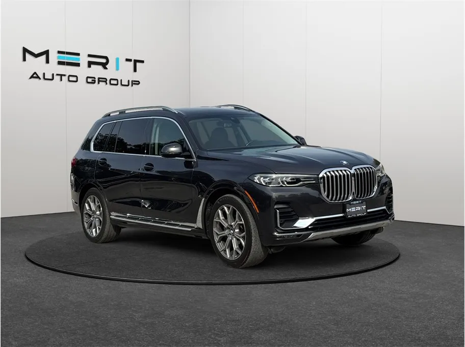 Black 2019 BMW X7 xDrive40i Sport Utility 4D for sale in Jacksonville, FL