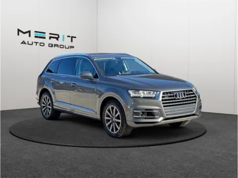 Gray 2019 Audi Q7 55 TFSI Prestige Sport Utility 4D for sale in Jacksonville, FL