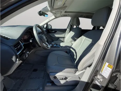 Photos of 2019 Audi Q7 55 TFSI Prestige Sport Utility 4D for sale in Jacksonville, FL at Merit Auto Group Atlantic