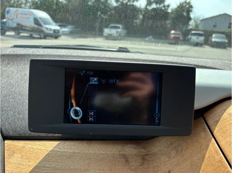 2015 BMW i3 - Photo 25