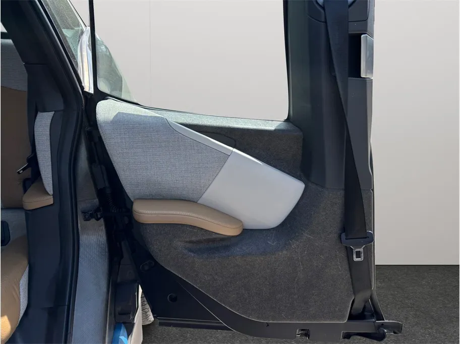 2015 BMW i3 - Photo 35