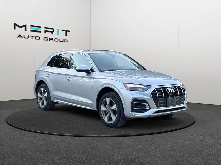 Silver 2023 Audi Q5 40 TFSI Premium Plus Sport Utility 4D for sale in Jacksonville, FL