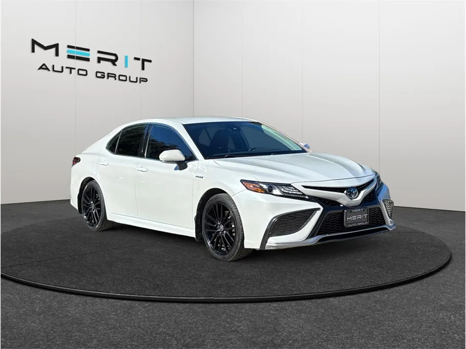 Used 2021 Toyota Camry Hybrid XSE Sedan 4D for sale in