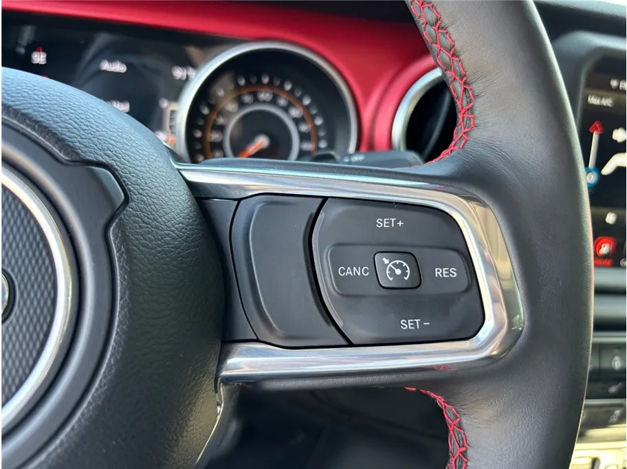 2023 Jeep Wrangler 4-Door Rubicon - Photo 23