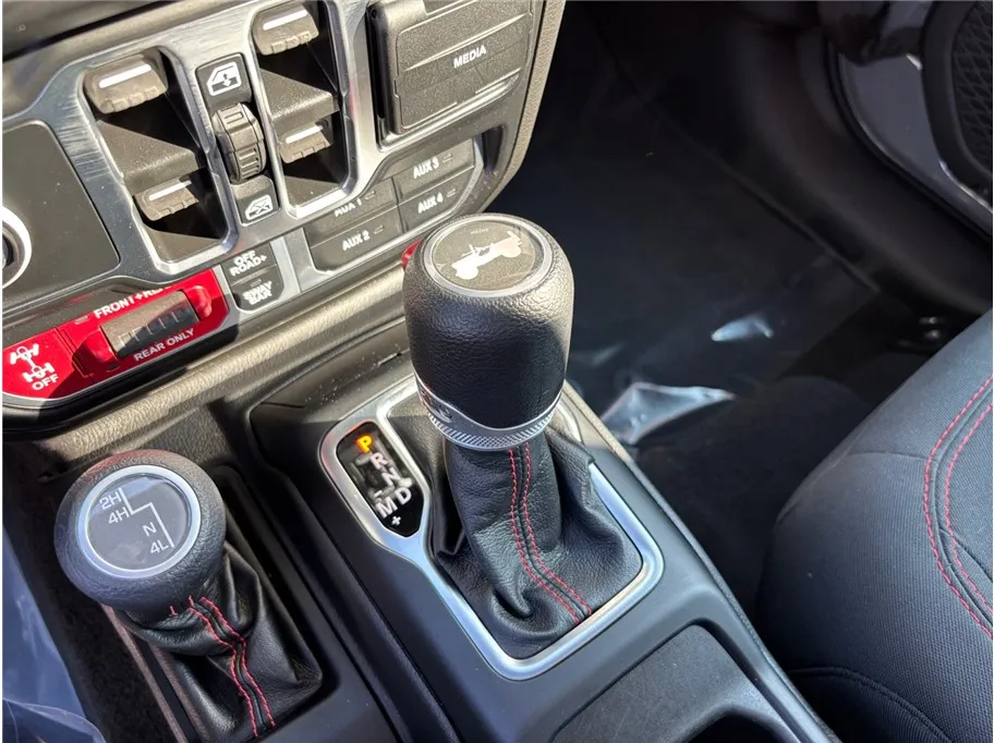 2023 Jeep Wrangler 4-Door Rubicon - Photo 33