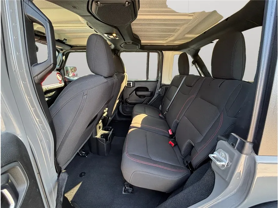 2023 Jeep Wrangler 4-Door Rubicon - Photo 34