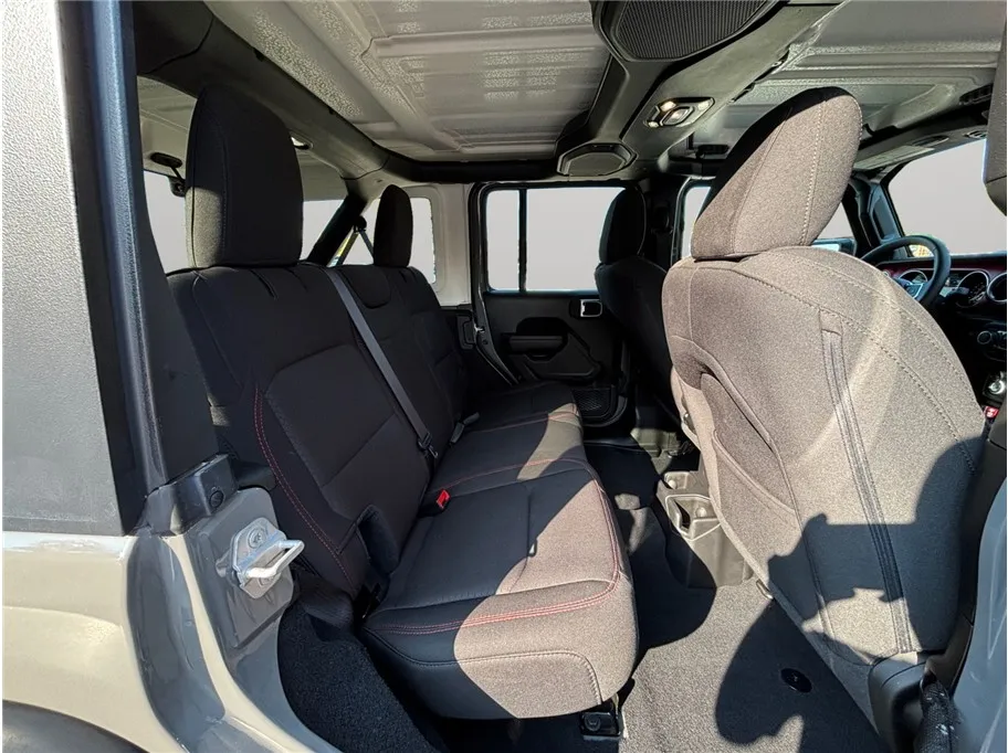 2023 Jeep Wrangler 4-Door Rubicon - Photo 39