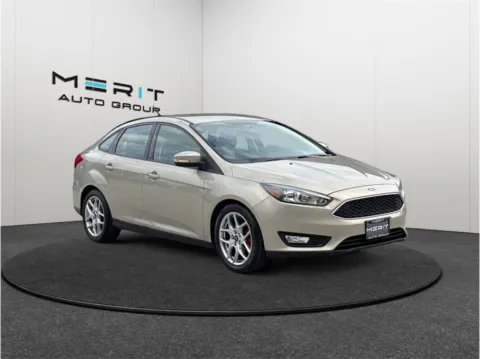 Silver 2015 Ford Focus SE Sedan 4D for sale in Jacksonville, FL