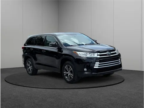 Black 2017 Toyota Highlander LE Sport Utility 4D for sale in Jacksonville, FL