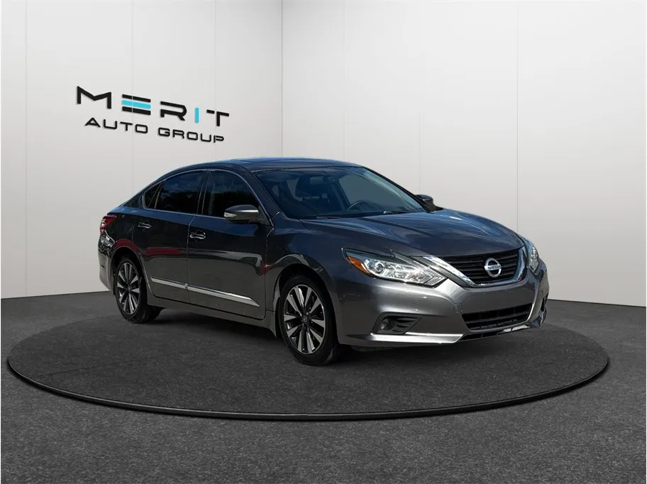 Gray 2017 Nissan Altima 2.5 SV Sedan 4D for sale in Jacksonville, FL