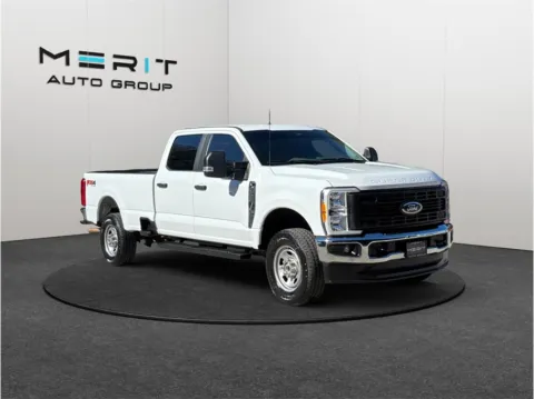 White 2023 Ford F350 Super Duty Crew Cab XL Pickup 4D 6 3/4 ft for sale in Jacksonville, FL