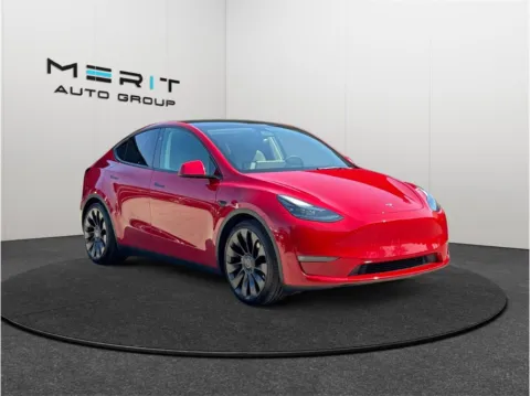 Red 2023 Tesla Model Y Performance Sport Utility 4D for sale in Jacksonville, FL