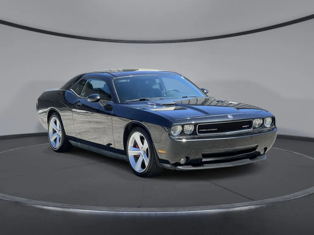 Used 2009 Dodge Challenger SRT8 for sale in Jacksonville, FL at